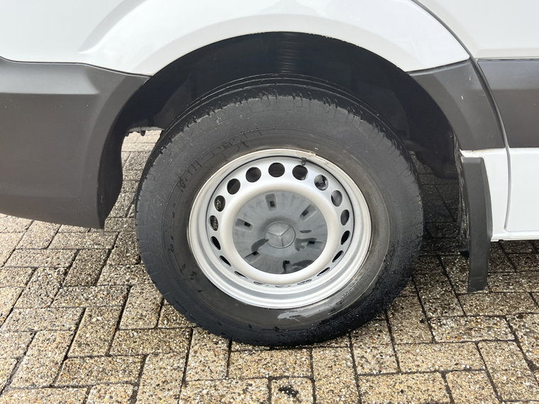 Vehicle Image 28