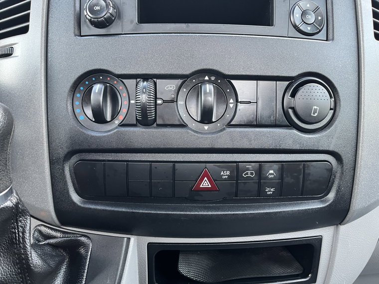 Vehicle Image 41