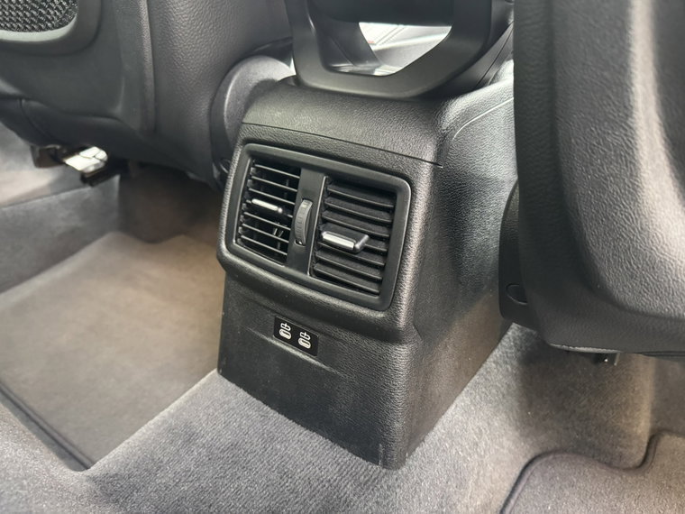 Vehicle Image 42