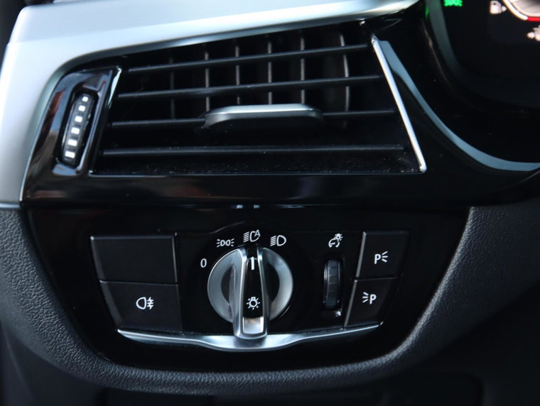 Vehicle Image 45