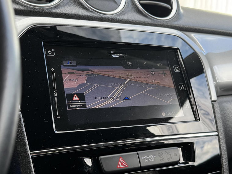 Vehicle Image 25