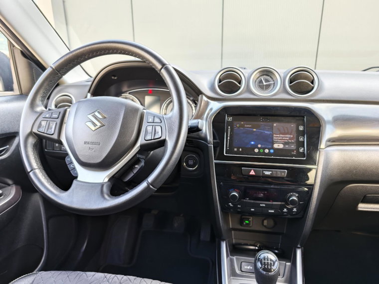 Vehicle Image 6