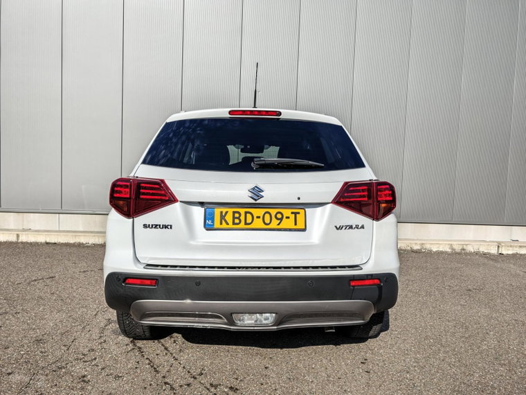Vehicle Image 10