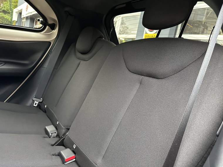 Vehicle Image 22