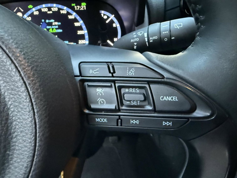 Vehicle Image 32
