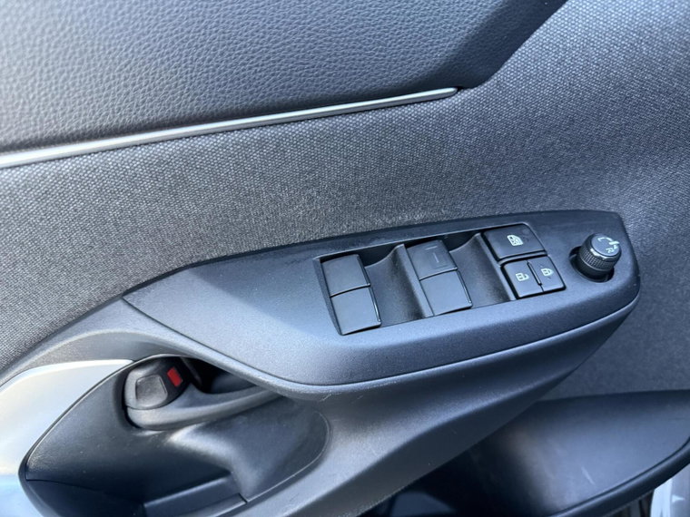 Vehicle Image 33