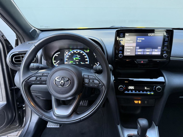 Vehicle Image 11