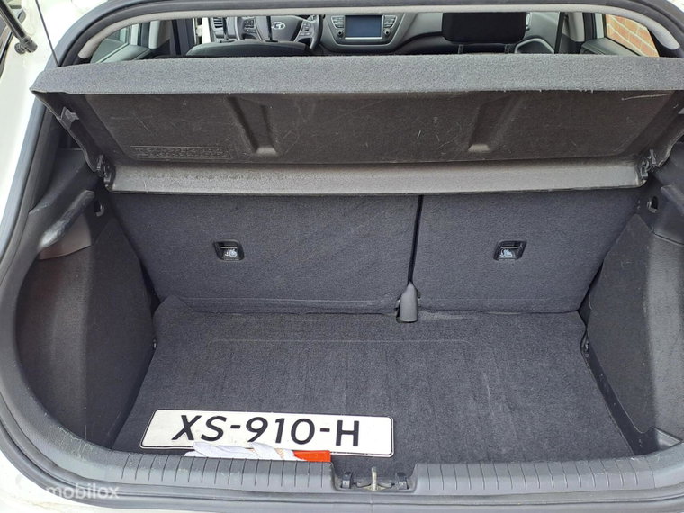 Vehicle Image 23