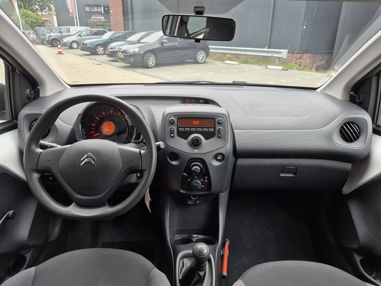 Vehicle Image 13