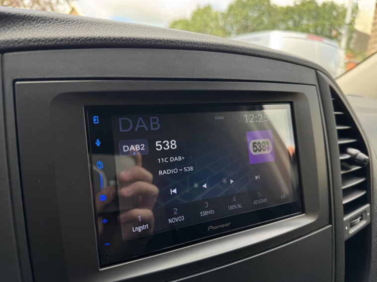 Vehicle Image 11