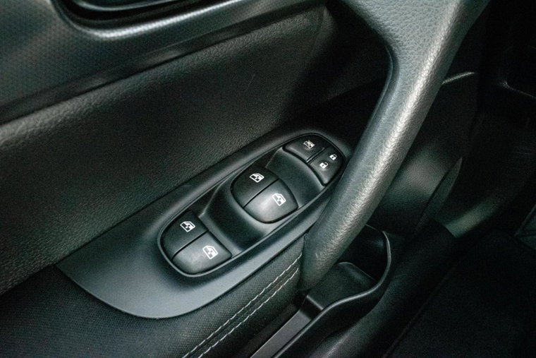 Vehicle Image 38
