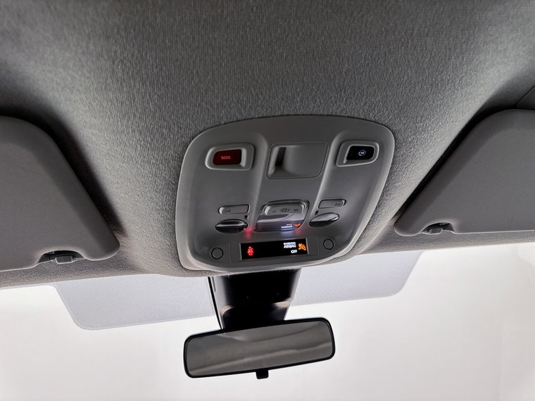 Vehicle Image 25