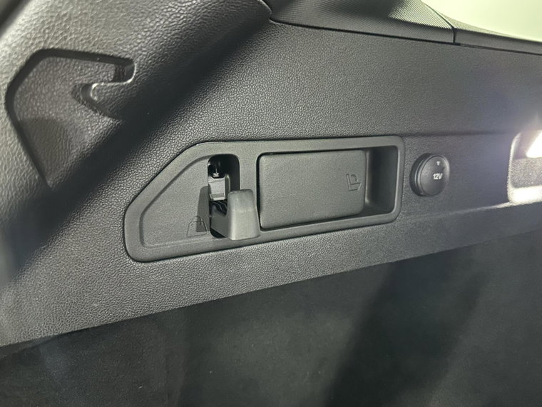 Vehicle Image 60