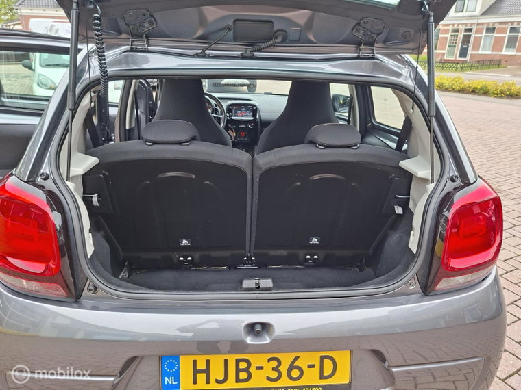 Vehicle Image 13