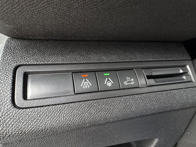 Vehicle Image 39