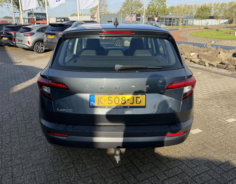 Vehicle Image 6