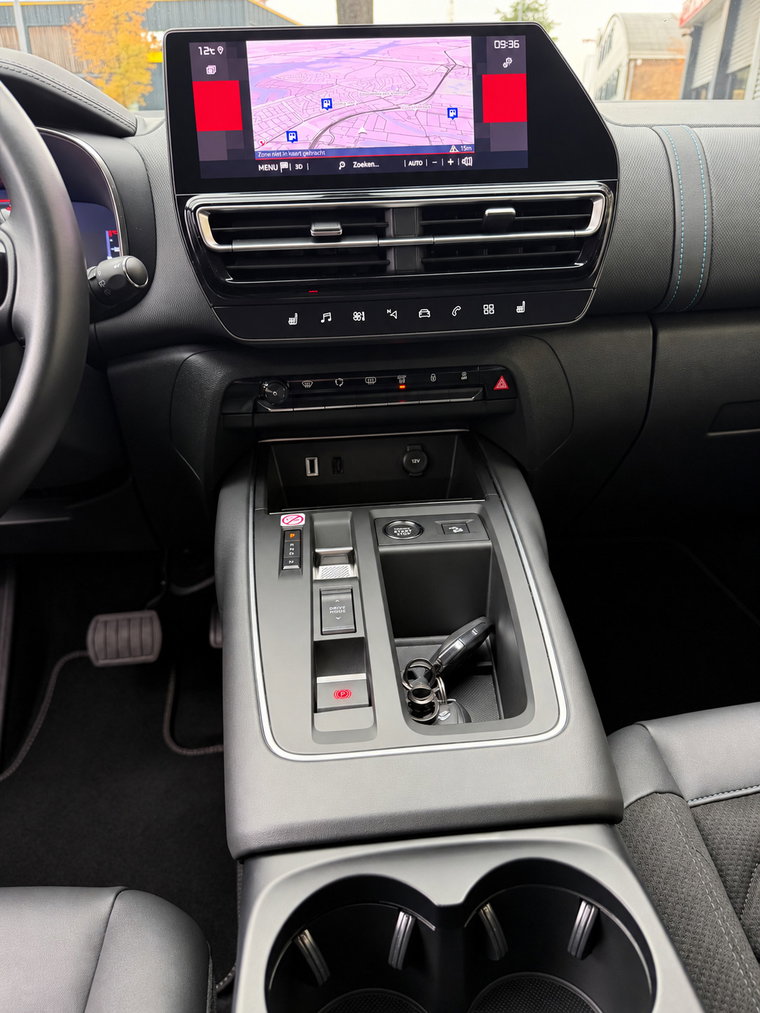 Vehicle Image 35
