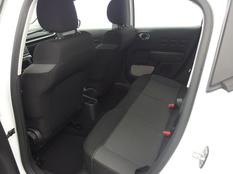 Vehicle Image 26