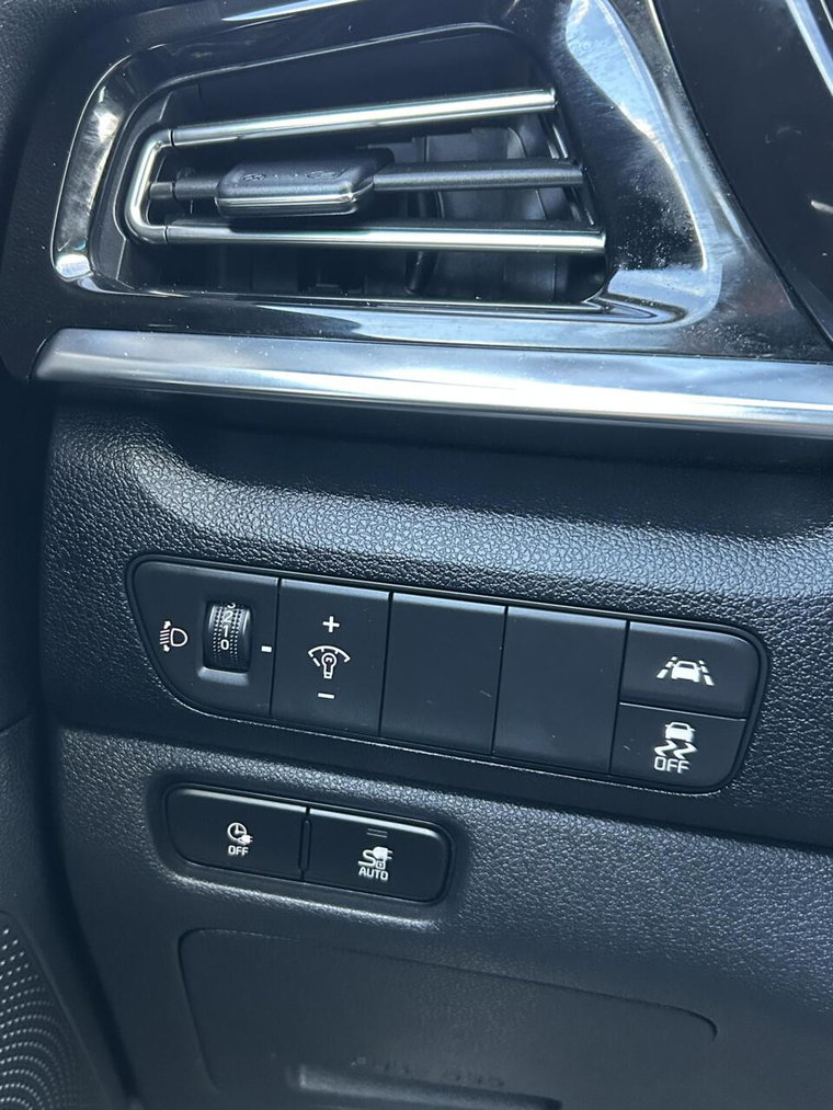 Vehicle Image 29