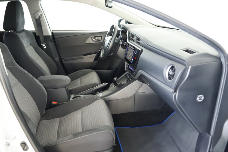 Vehicle Image 11