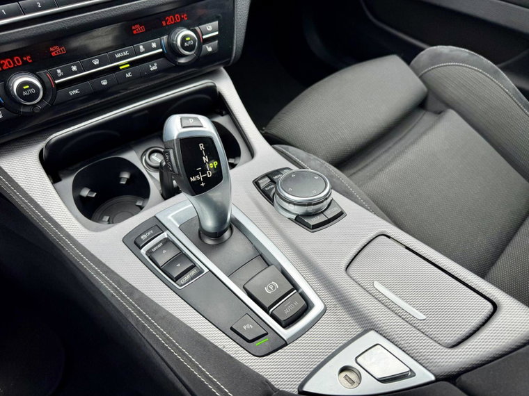 Vehicle Image 38