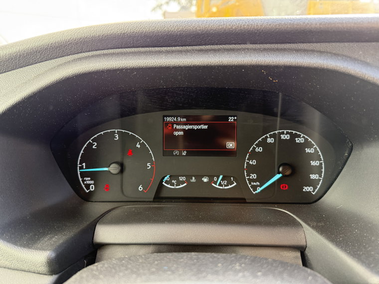 Vehicle Image 28