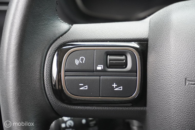 Vehicle Image 28