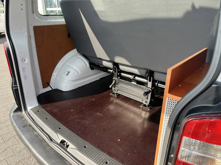 Vehicle Image 38