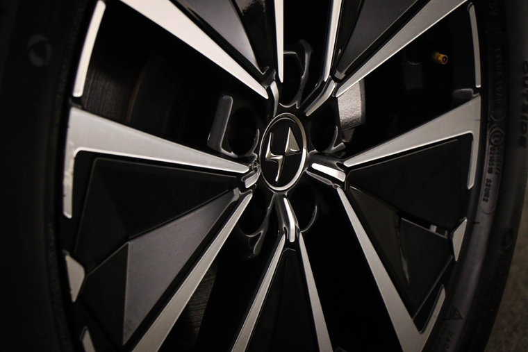 Vehicle Image 30