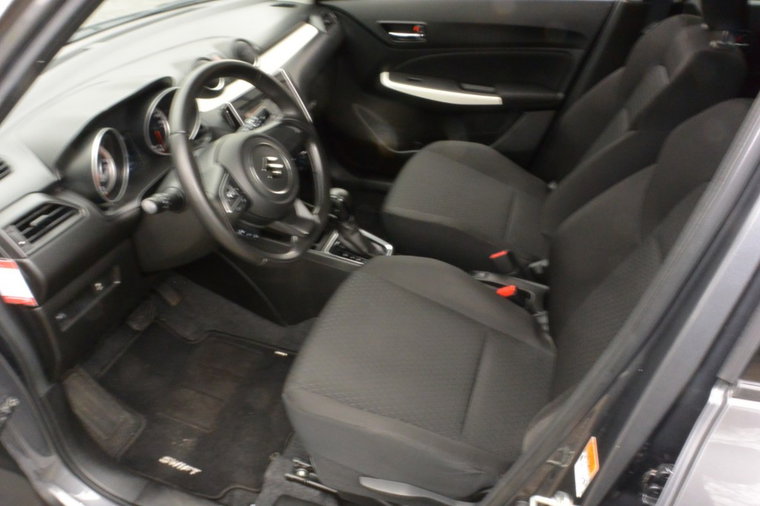 Vehicle Image 11
