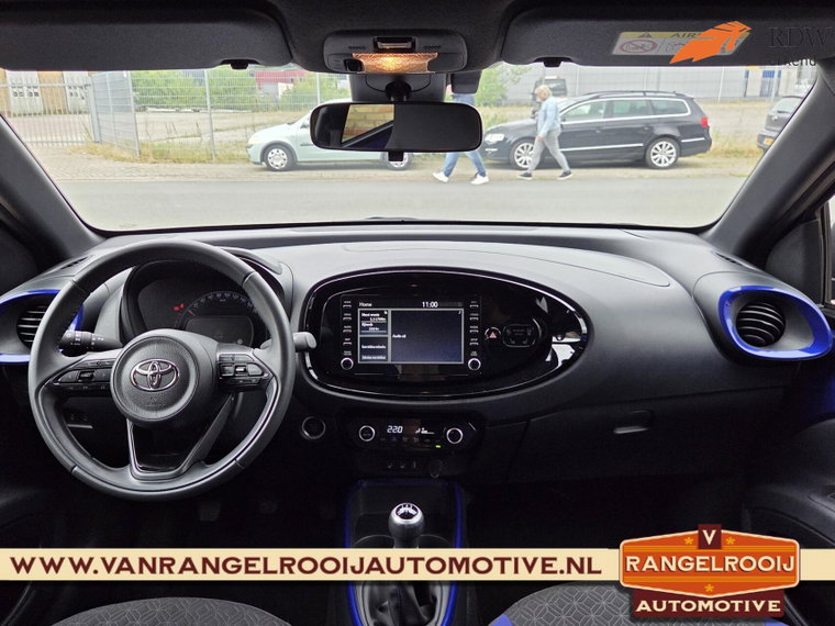 Vehicle Image 19