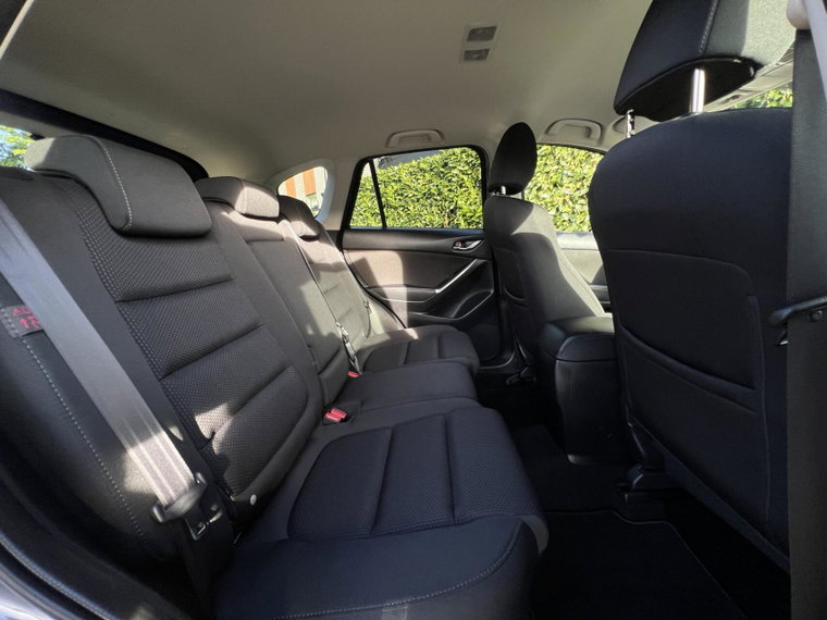 Vehicle Image 25
