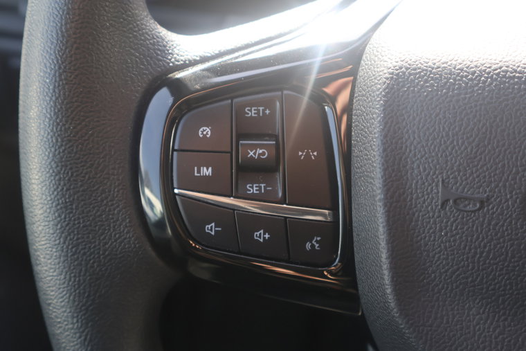 Vehicle Image 28