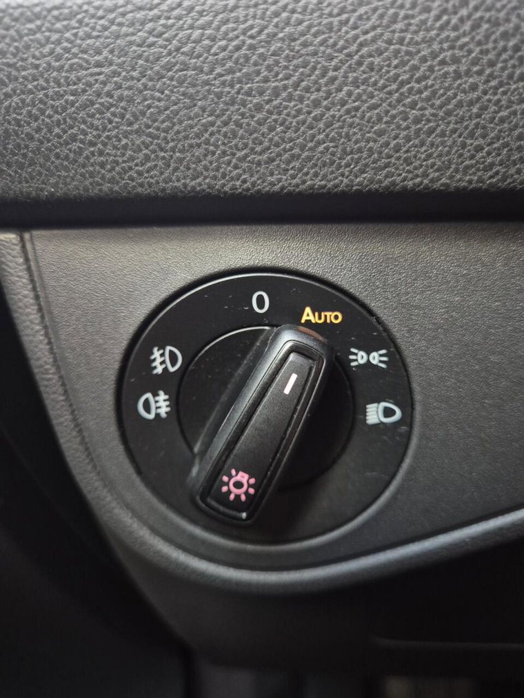 Vehicle Image 26