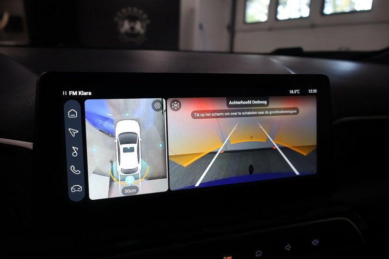Vehicle Image 19