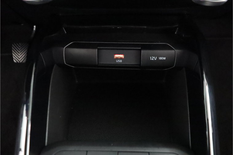 Vehicle Image 52