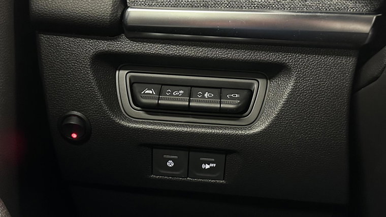 Vehicle Image 24