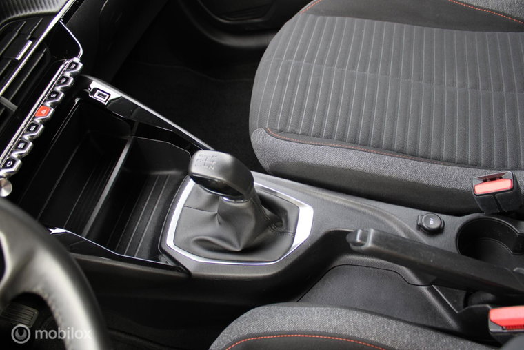Vehicle Image 23