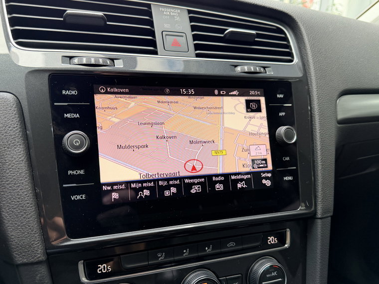 Vehicle Image 16