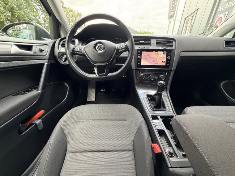 Vehicle Image 35