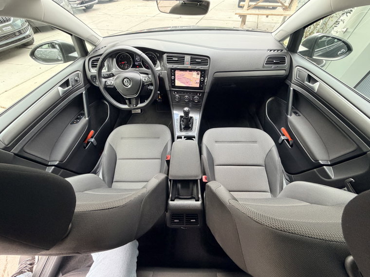 Vehicle Image 36