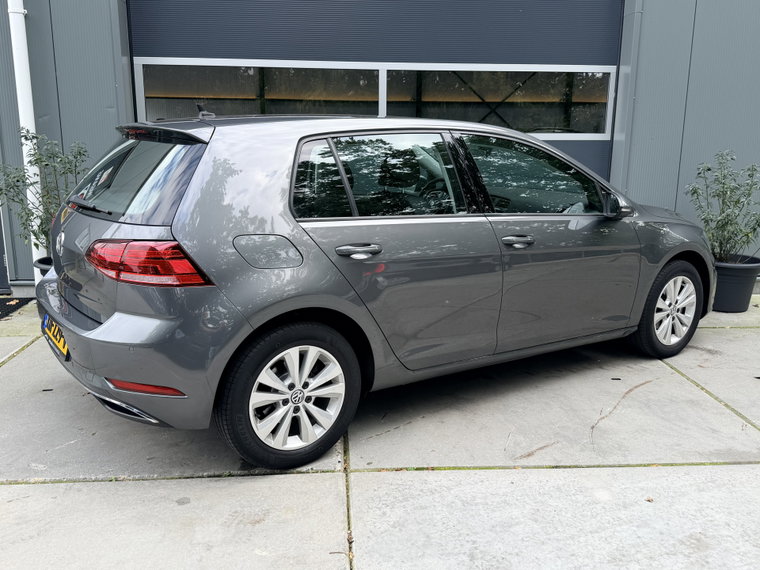 Vehicle Image 38