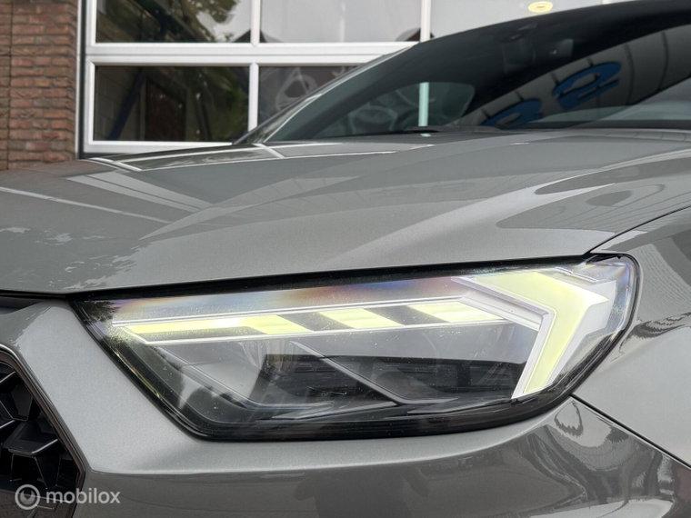 Vehicle Image 40