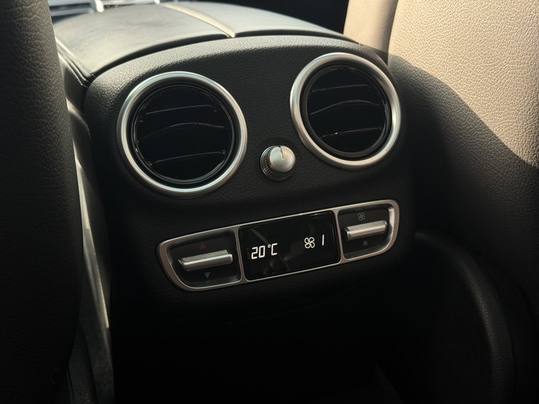 Vehicle Image 40