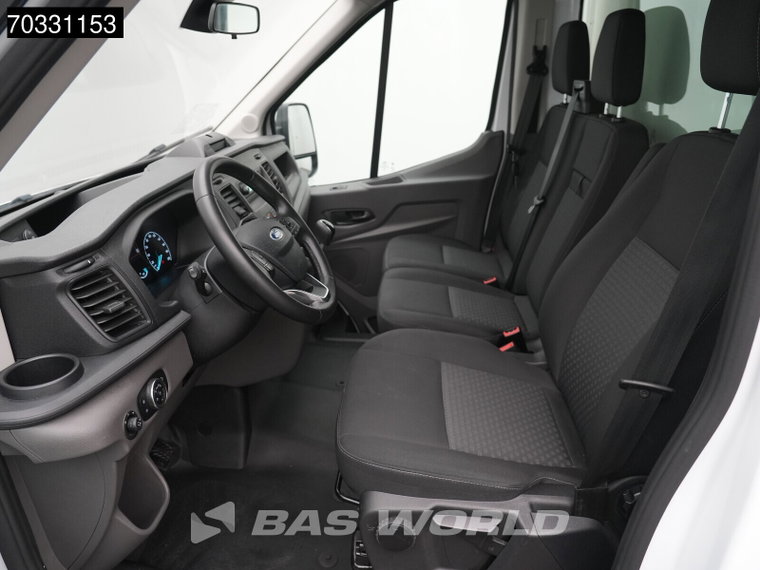 Vehicle Image 21