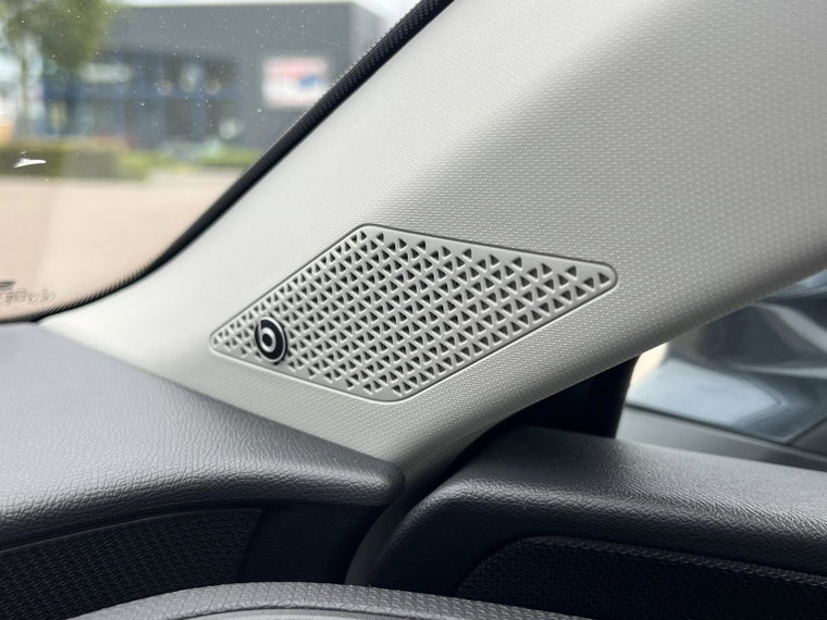 Vehicle Image 45