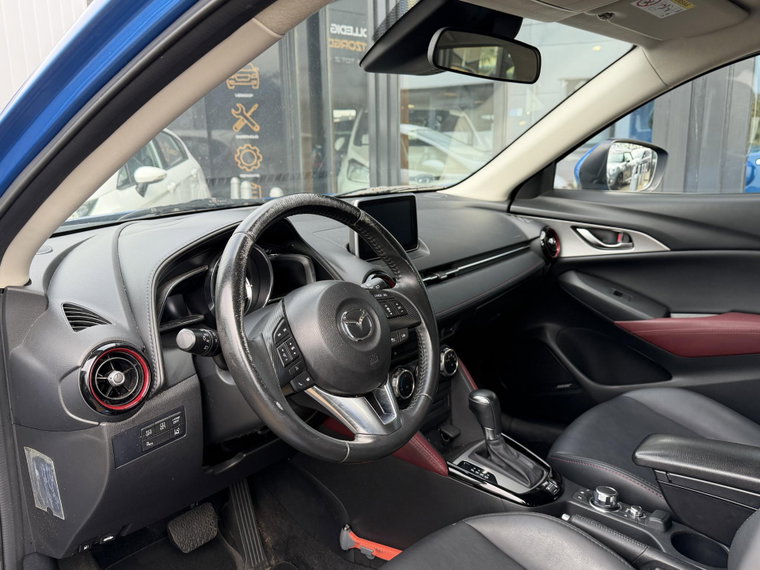 Vehicle Image 14