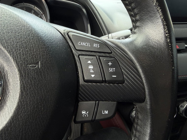 Vehicle Image 24