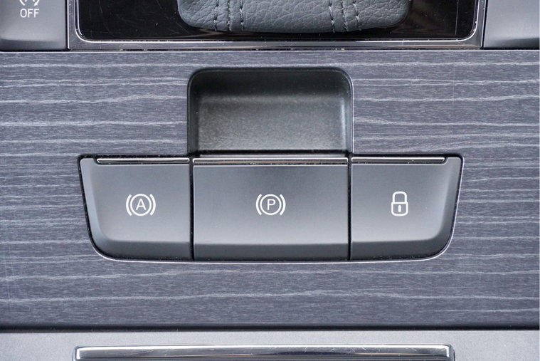 Vehicle Image 38