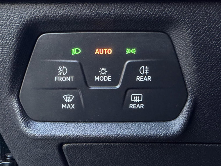 Vehicle Image 35